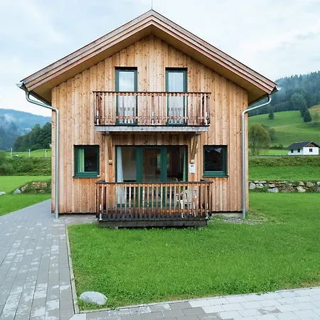Chalé Stolz *